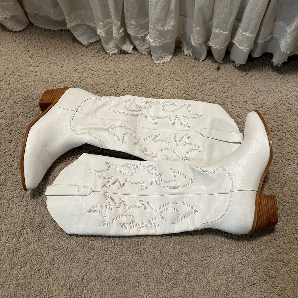 White Western-Style Women's Boots